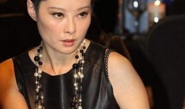 微博上娱乐圈爆料,明星恋情曝光，幕后真相令人震惊！